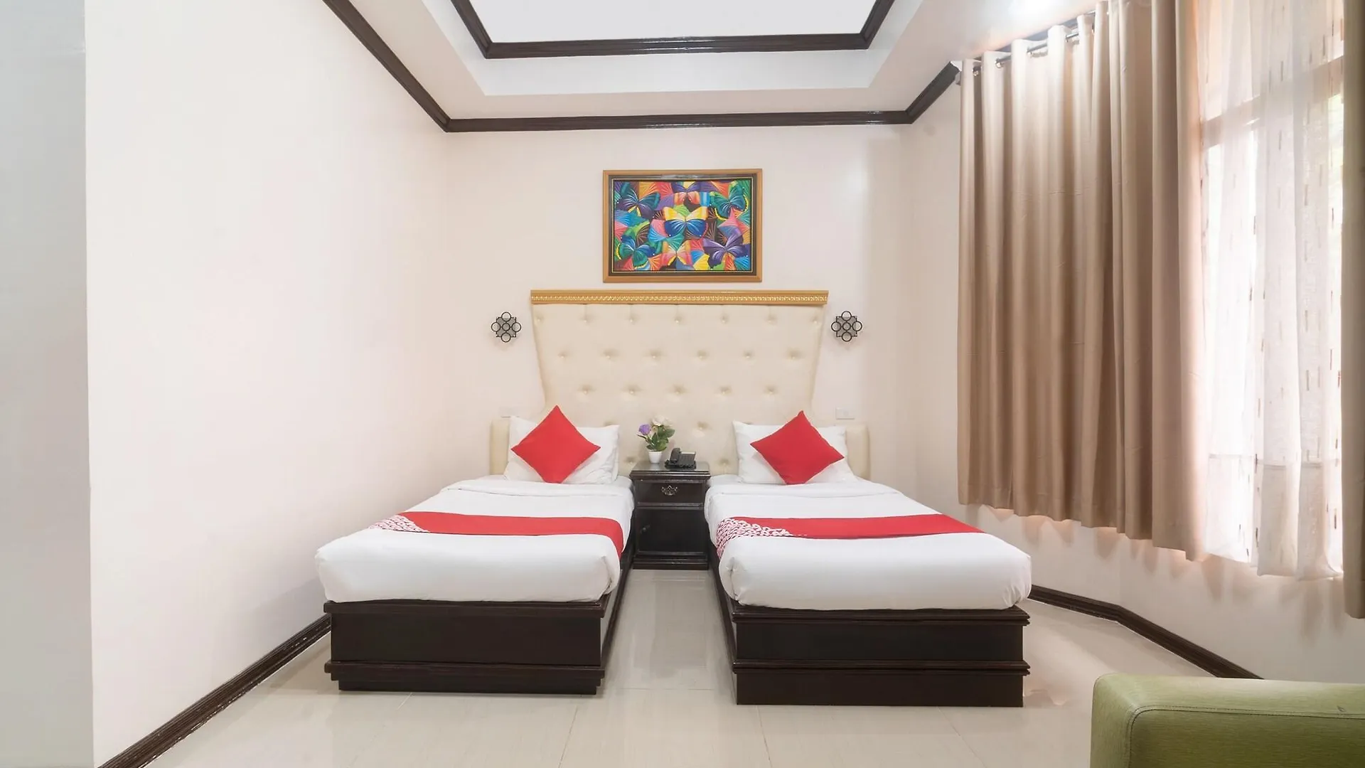 Sunny Point Hotel & Apartelle Davao 2*,